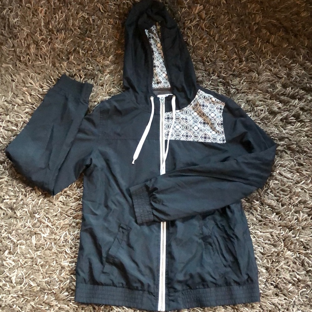 Zumiez windbreaker